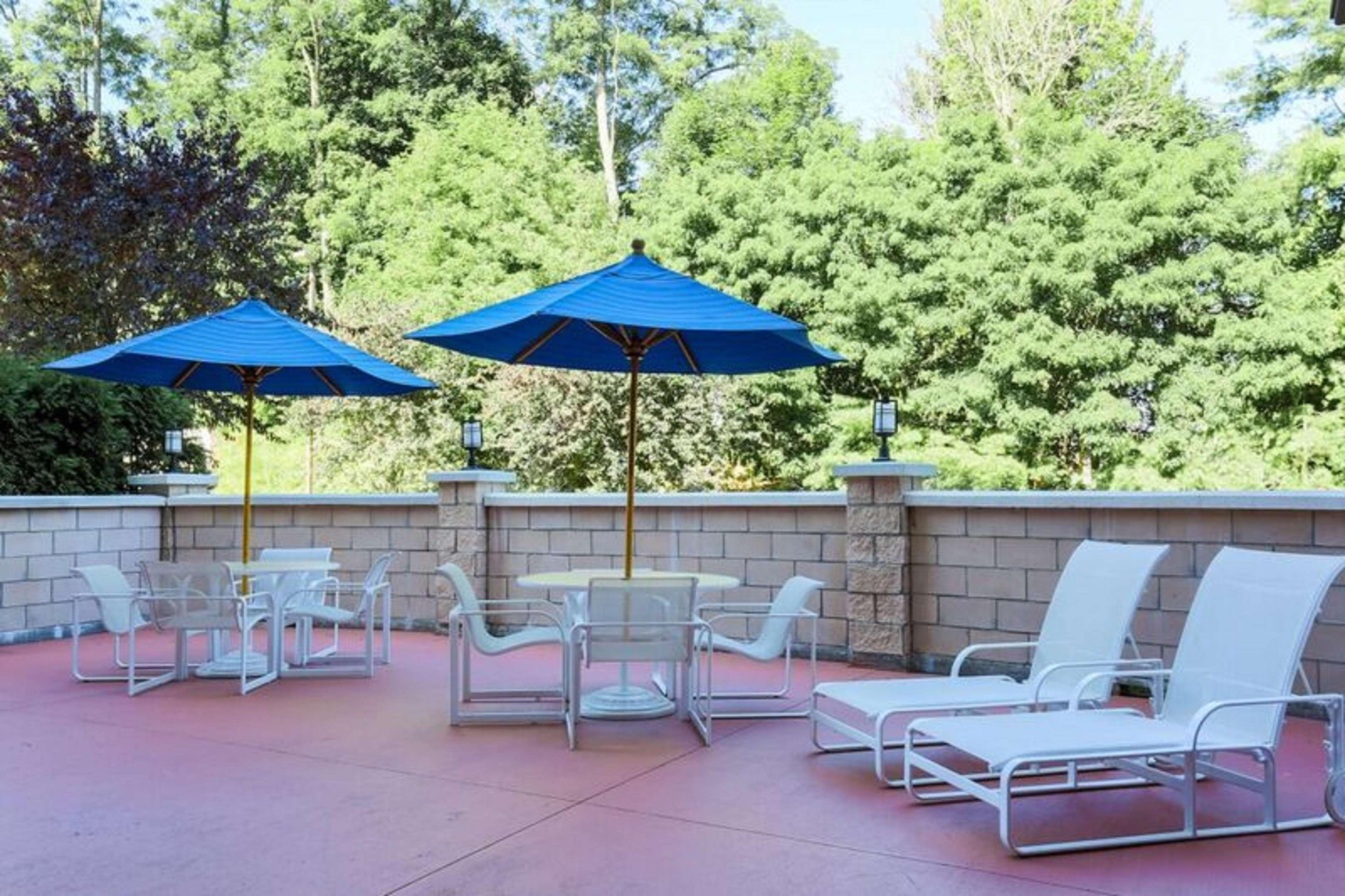 Hampton Inn & Suites Poughkeepsie Spackenkill Exterior foto