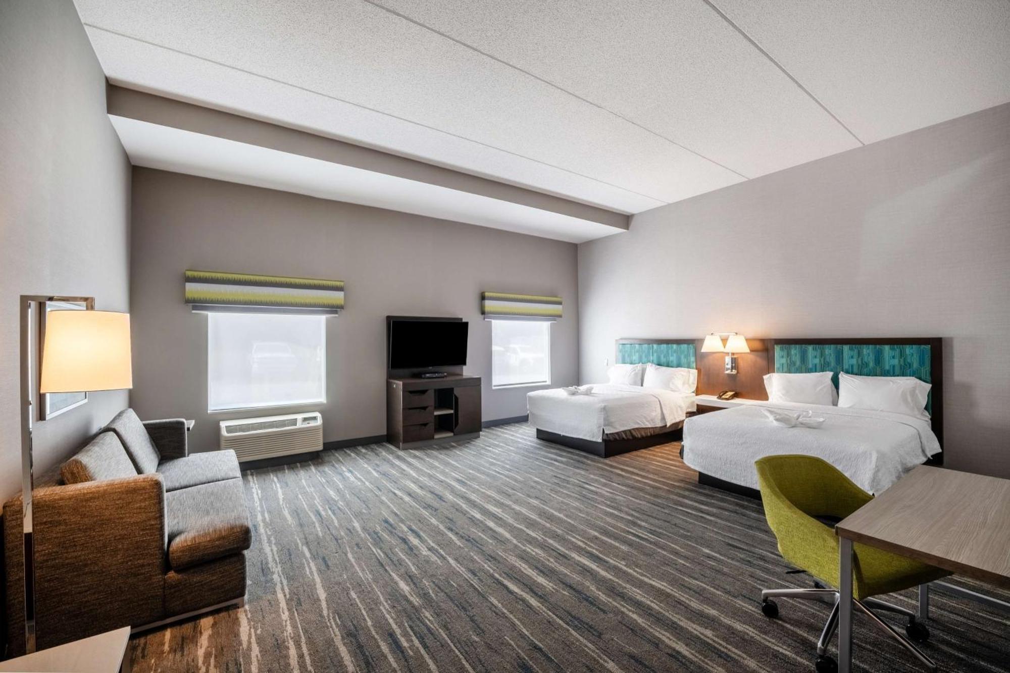 Hampton Inn & Suites Poughkeepsie Spackenkill Exterior foto