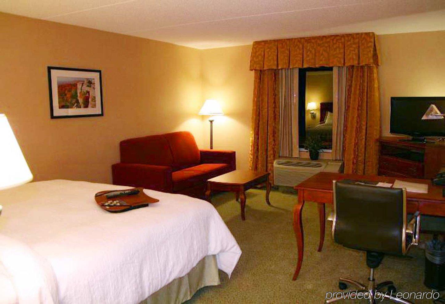 Hampton Inn & Suites Poughkeepsie Spackenkill Quarto foto